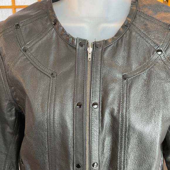 REVERSIBLE - stylish abstract metallic and black leather jacket - Picture 7 of 16